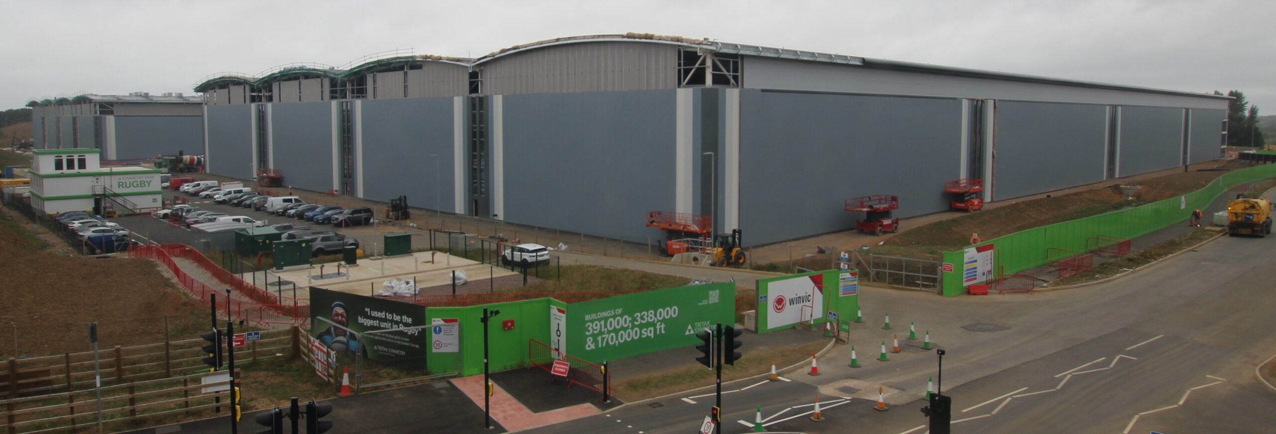 Richmond Ceramics - Symmetry Park, Rugby. Tile Contract